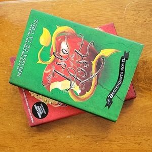 Disney Descendants Hardcover Novel Book Bundle by Melissa de La Cruz